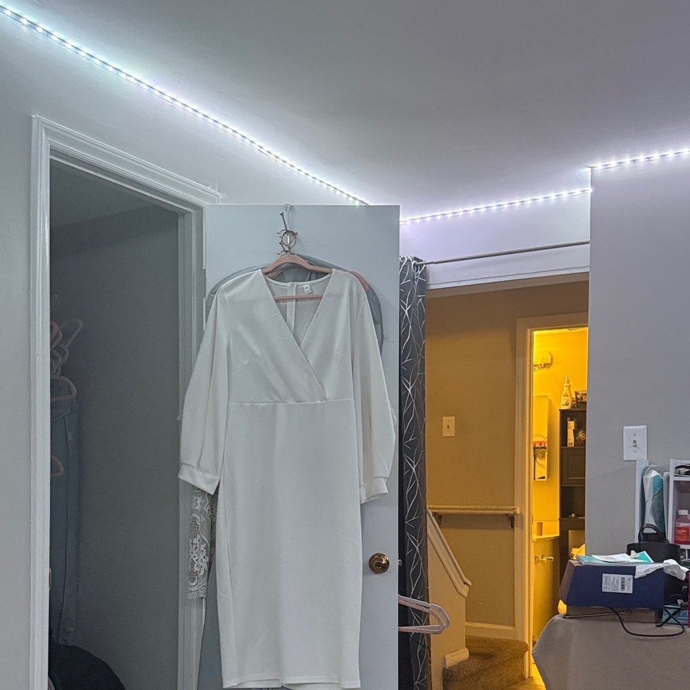 🤍 White Long-Sleeve Midi Dress – Size 2XL (Plus Size)